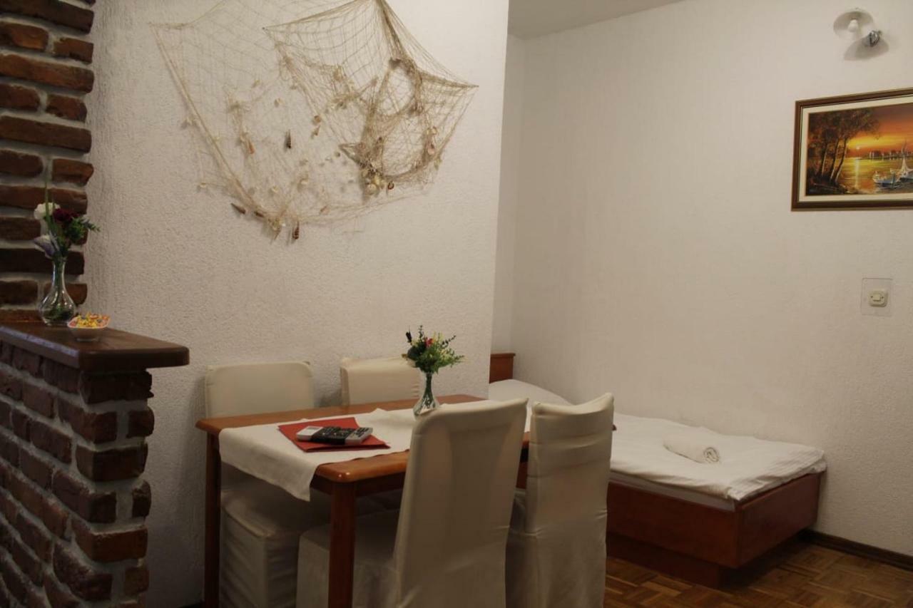 Apartment Pirovic Turanj Exterior photo
