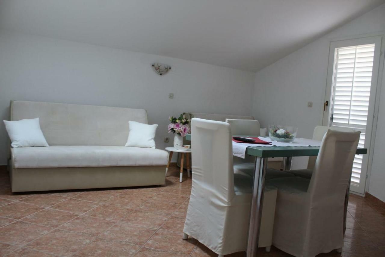 Apartment Pirovic Turanj Exterior photo