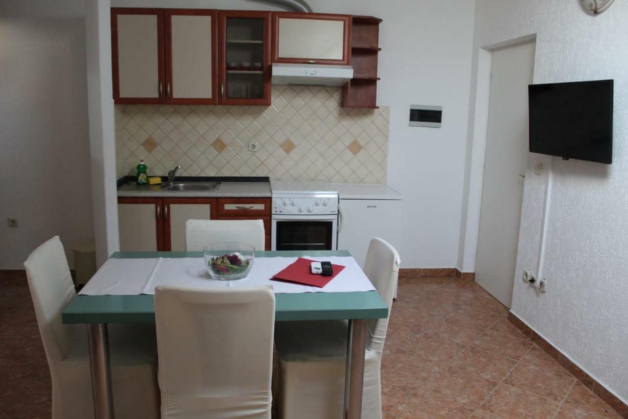 Apartment Pirovic Turanj Exterior photo